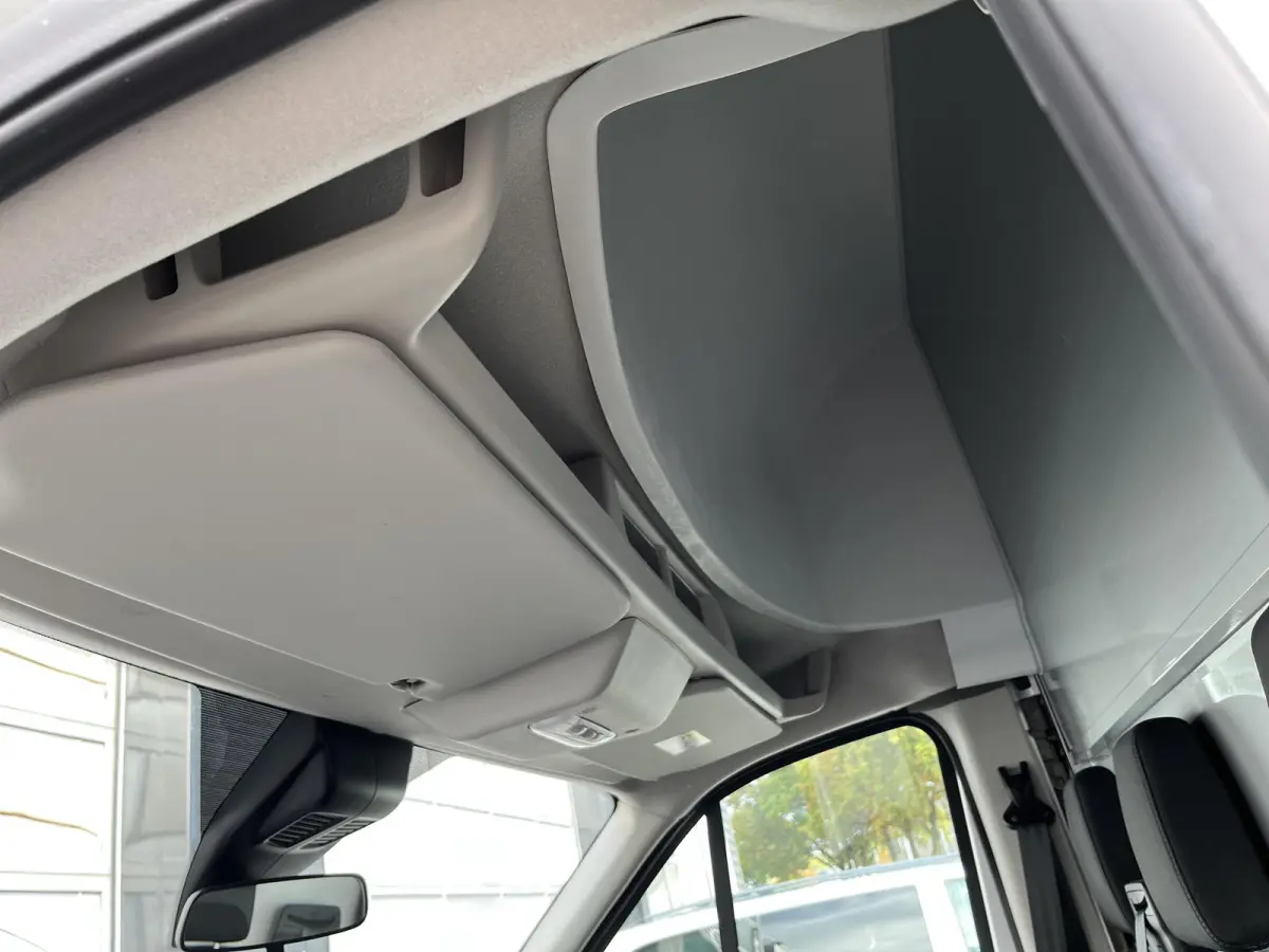 350 170pk L4H1 Bakwagen! Airco / Cruise control / Karhof Gesloten Bak + Deuren /  Bluetooth / Voorruitverwa. / DAB+ /  LAADVERMOGEN 1303 KG / BPM VRIJ!