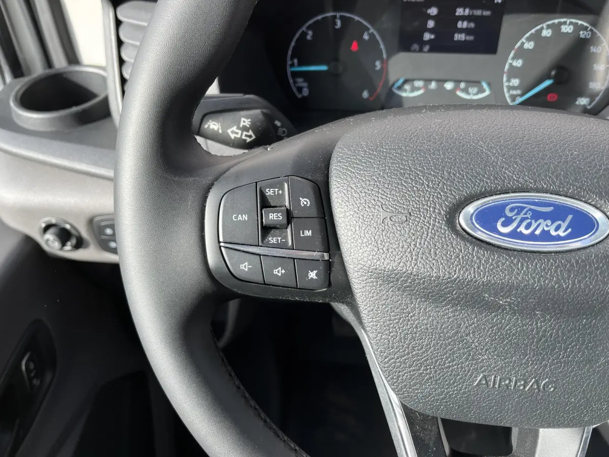 350 170pk L4H1 Bakwagen! Airco / Cruise control / Karhof Gesloten Bak + Deuren /  Bluetooth / Voorruitverwa. / DAB+ /  LAADVERMOGEN 1303 KG / BPM VRIJ!