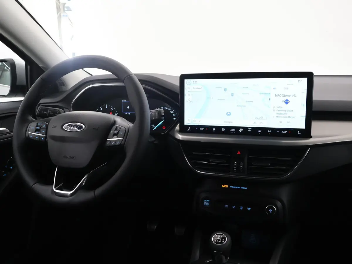 1.0 EcoBoost Hybrid Titanium | Winterpakket | Navigatie | Climate Control | Parkeersensoren | Cruise Control |