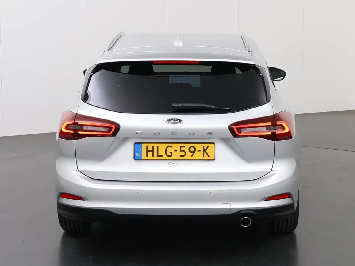 1.0 EcoBoost Hybrid Titanium | Winterpakket | Navigatie | Climate Control | Parkeersensoren | Cruise Control |