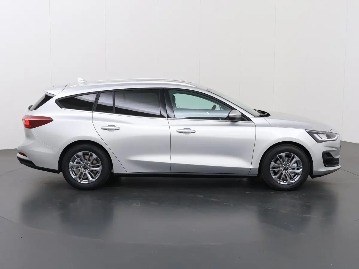 1.0 EcoBoost Hybrid Titanium | Winterpakket | Navigatie | Climate Control | Parkeersensoren | Cruise Control |