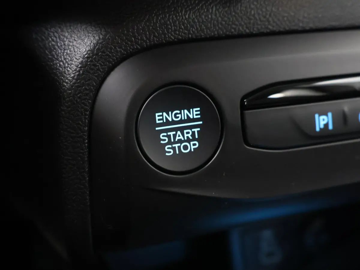 1.0 EcoBoost Hybrid Titanium | Winterpakket | Navigatie | Climate Control | Parkeersensoren | Cruise Control |