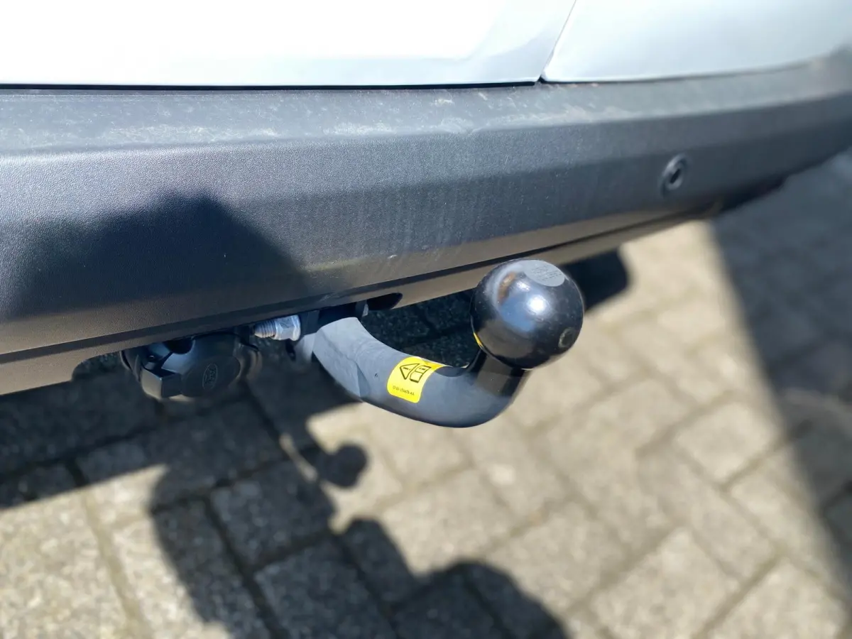Trend 44 kWh 136PK | Climate Control | Parkeersensoren | Parkeercamera | Bluetooth | DAB | radio, Apple Carplay en Adroid Auto | Trekhaak |