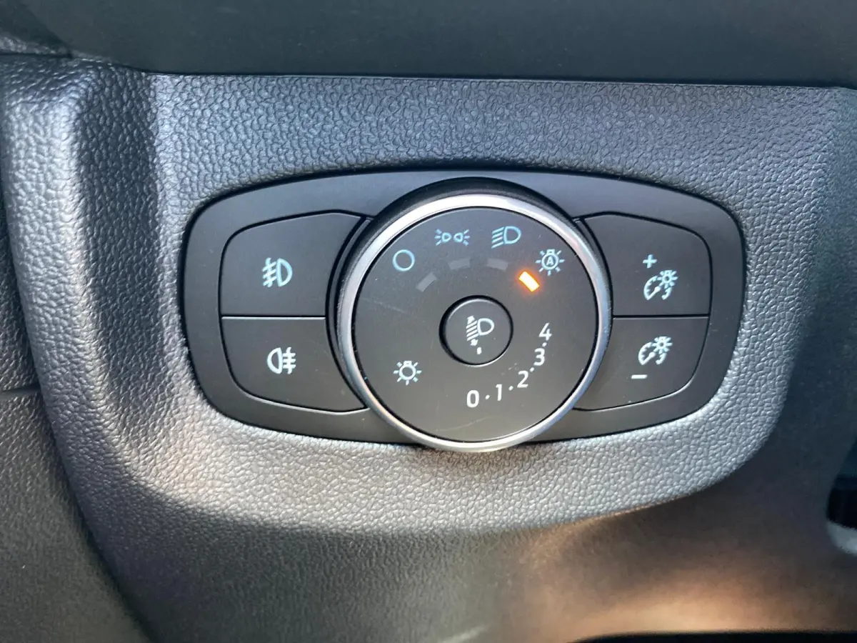 Trend 44 kWh 136PK | Climate Control | Parkeersensoren | Parkeercamera | Bluetooth | DAB | radio, Apple Carplay en Adroid Auto | Trekhaak |