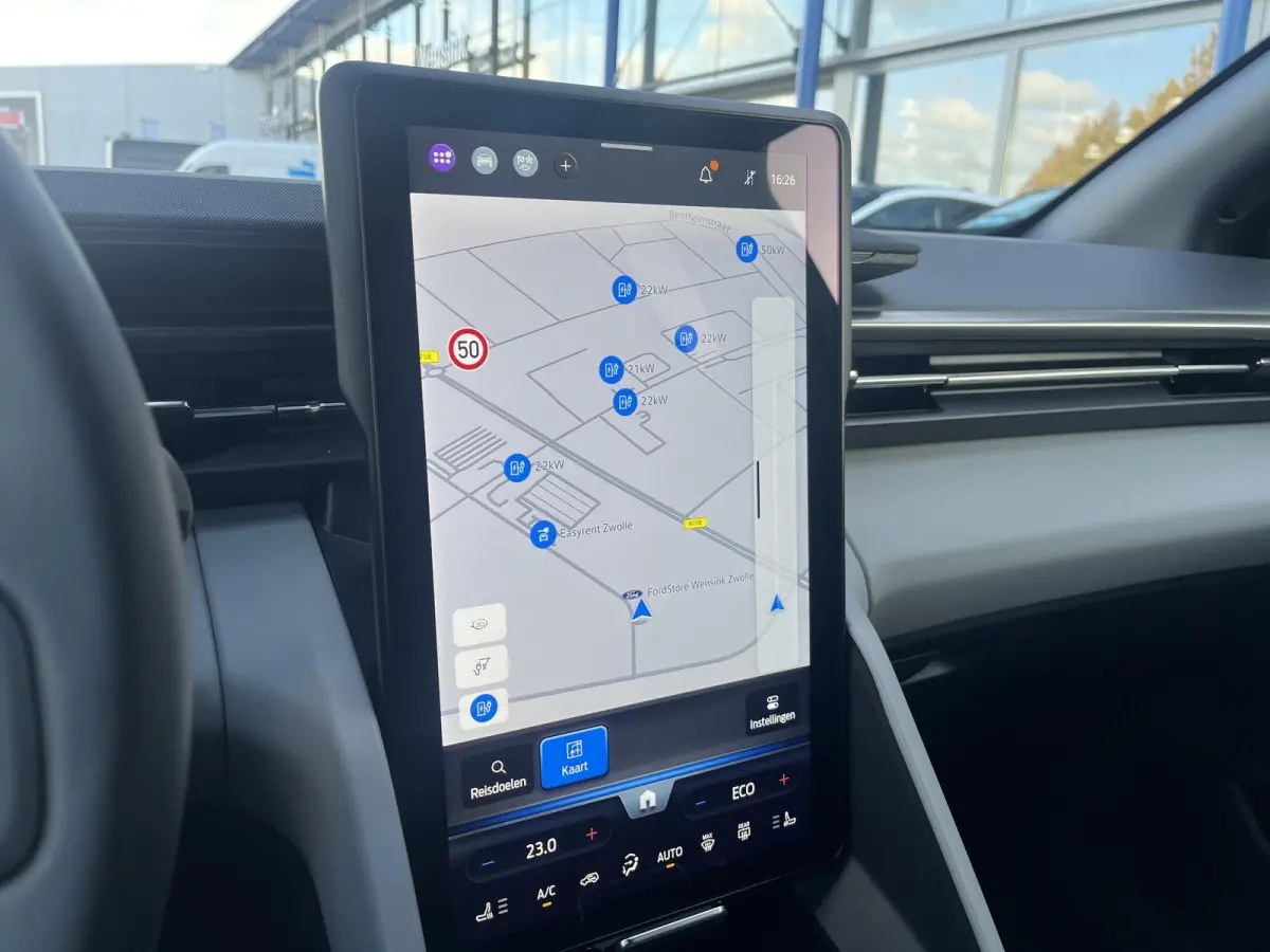 Extended Range RWD 77 kWh | Achteruitrijcamera | Stoel & Stuurverwarming | Apple & Android ondersteuning