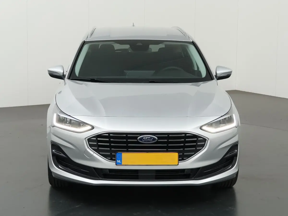 1.0 EcoBoost Hybrid Titanium Winterpack | Driver Assistance Pack