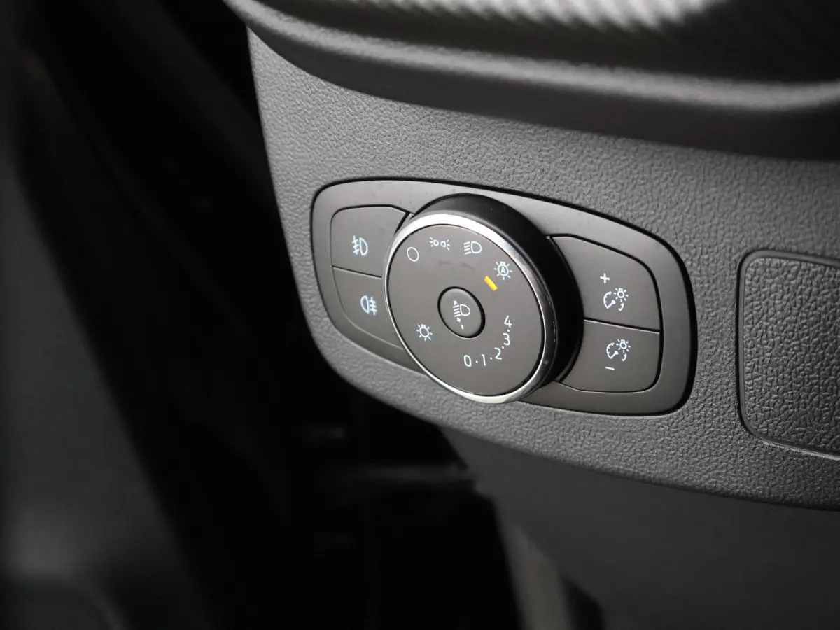 1.0 EcoBoost ST-Line X | Navigatiesysteem | Parkeercamera | Winterpakket | Cruise control Adaptief | Dodehoekdetectie | B&O |