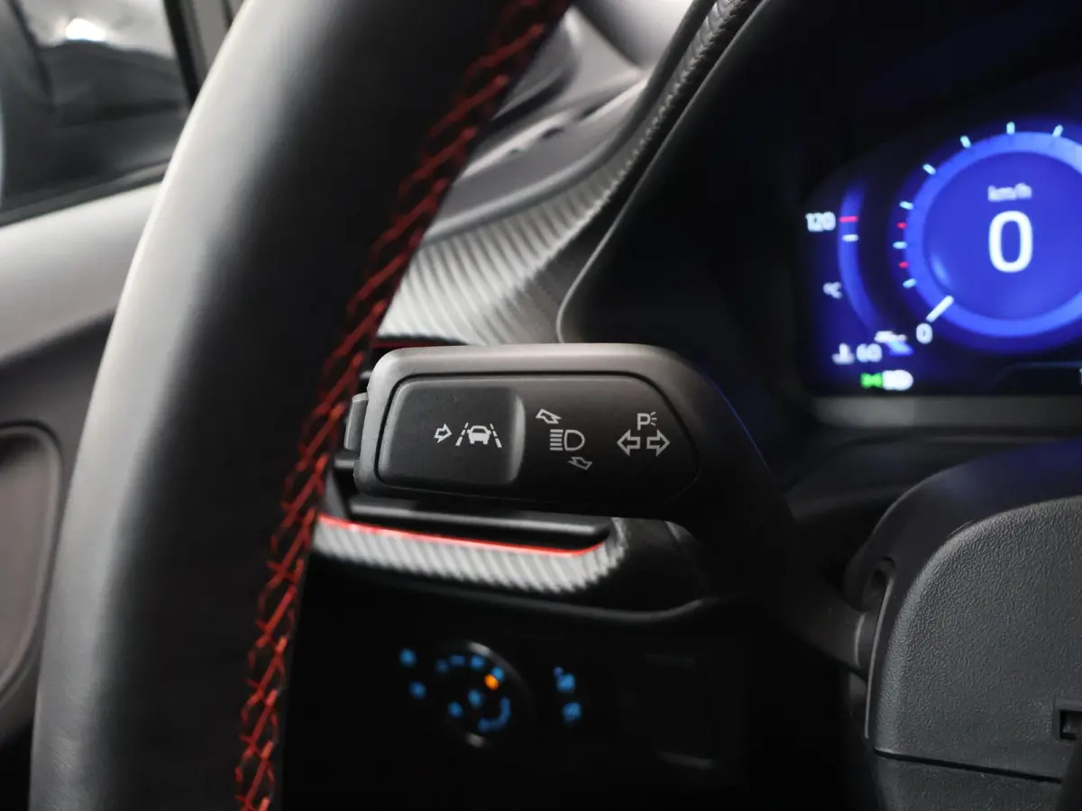 1.0 EcoBoost ST-Line X | Navigatiesysteem | Parkeercamera | Winterpakket | Cruise control Adaptief | Dodehoekdetectie | B&O |