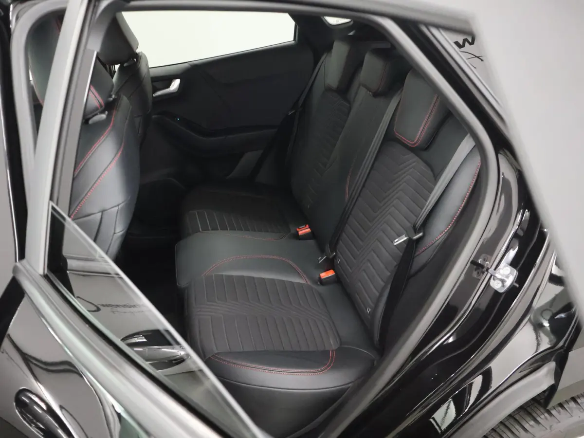1.0 EcoBoost ST-Line X | Navigatiesysteem | Parkeercamera | Winterpakket | Cruise control Adaptief | Dodehoekdetectie | B&O |