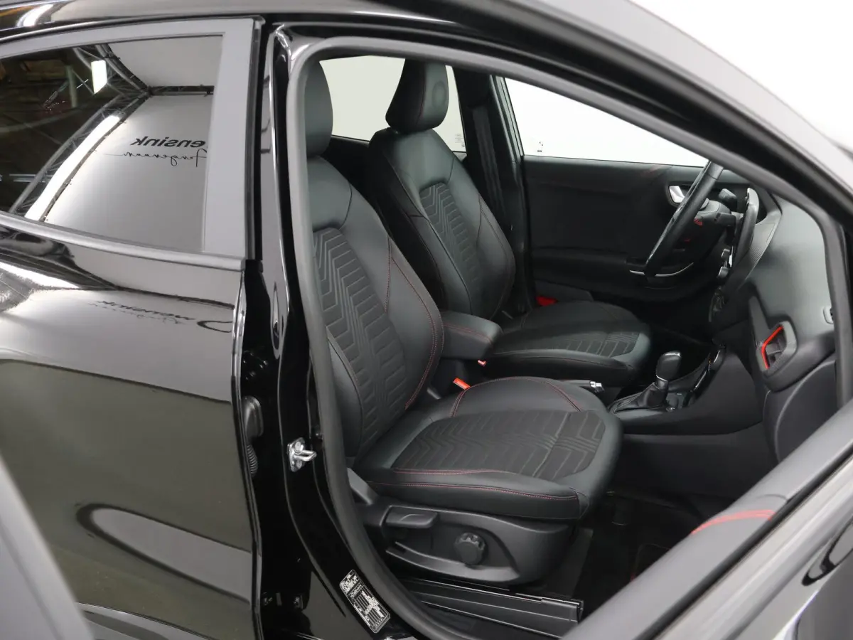 1.0 EcoBoost ST-Line X | Navigatiesysteem | Parkeercamera | Winterpakket | Cruise control Adaptief | Dodehoekdetectie | B&O |