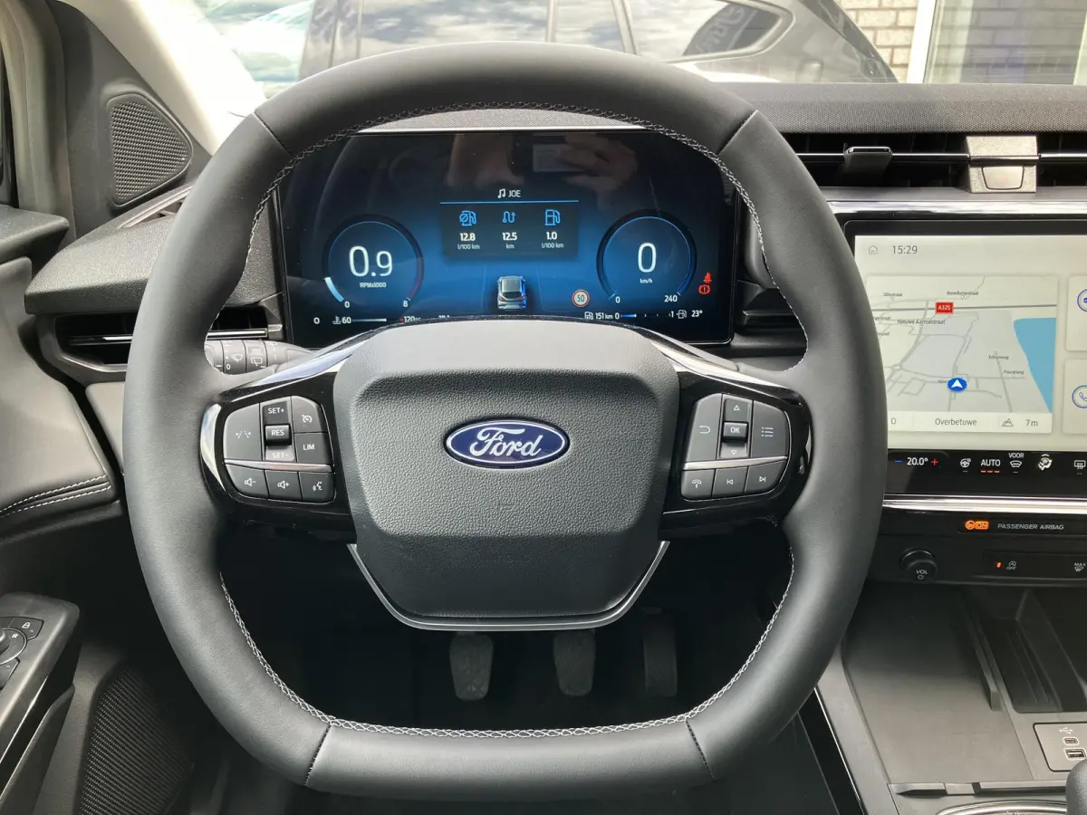 1.0 EcoBoost Titanium Winterpack