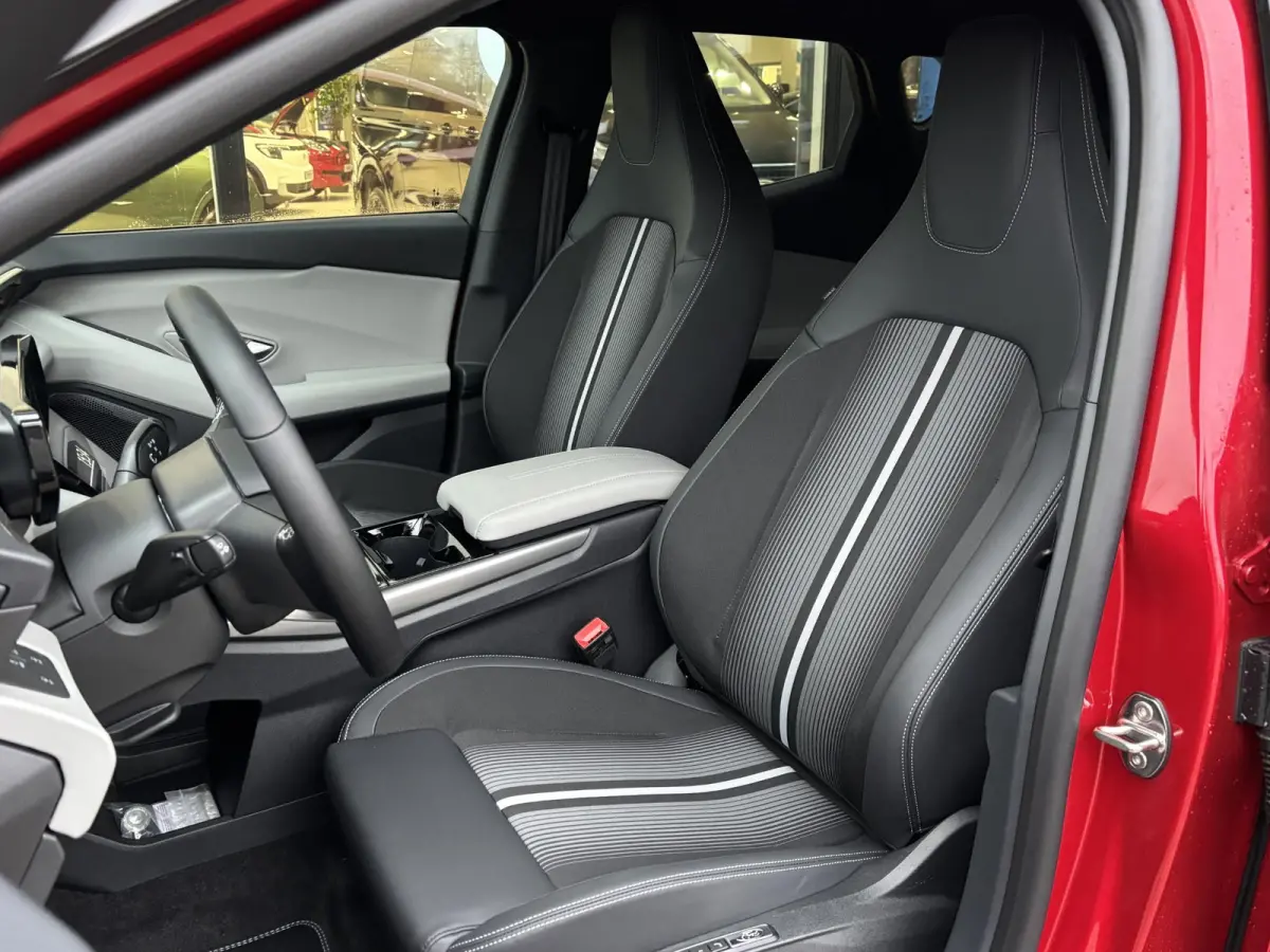 Select Extended Range RWD 77 kWh | €3500,- Ford Voordeel ! | Energiezuinige Warmtepomp |Comfortpack 1|