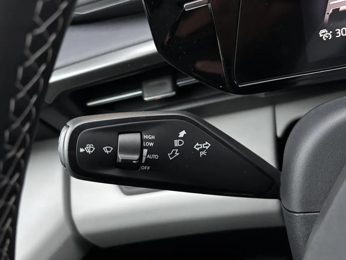 Select Extended Range RWD 77 kWh | €3500,- Ford Voordeel ! | Energiezuinige Warmtepomp |Comfortpack 1|