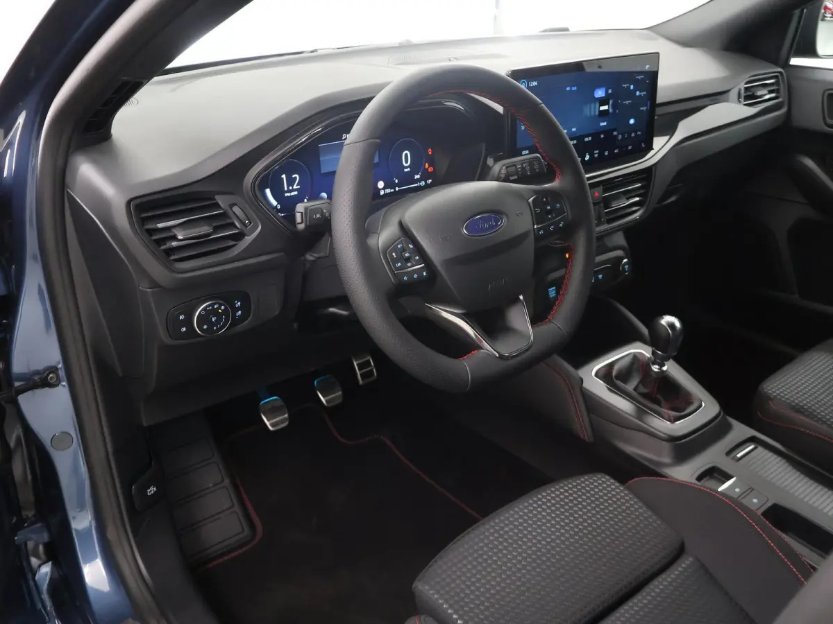 1.0 EcoBoost Hybrid ST Line X | Winterpack