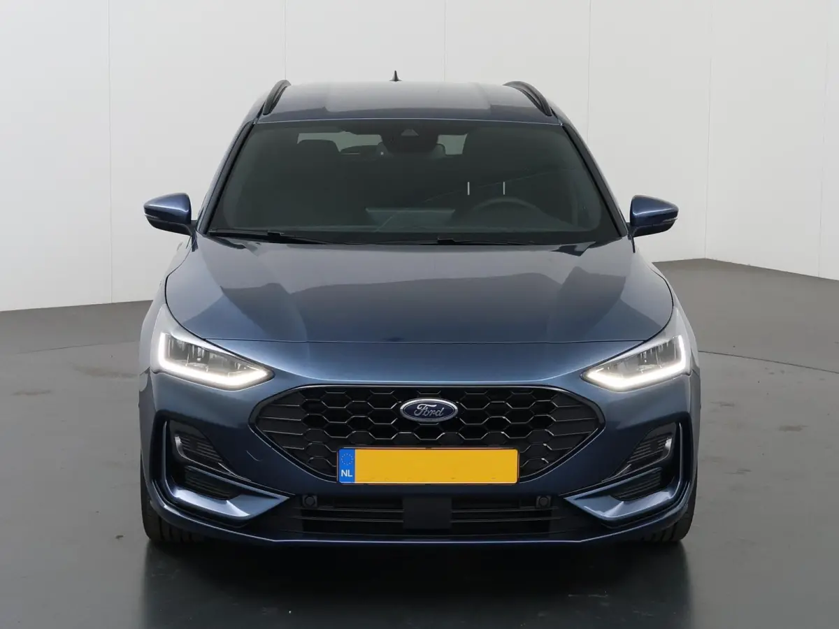 1.0 EcoBoost Hybrid ST Line X | Winterpack