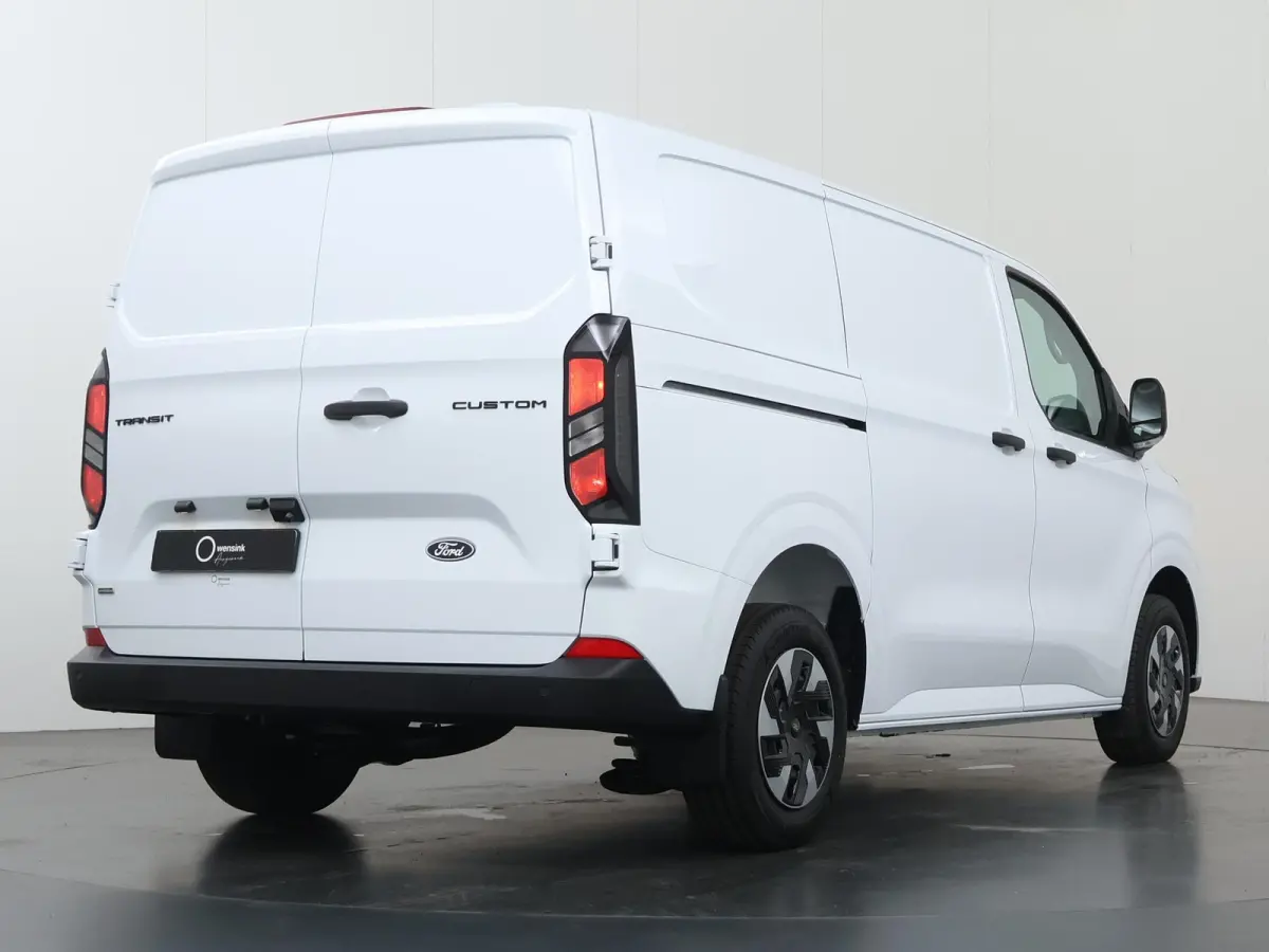 320 | 2.5 PHEV | L1 H1 | Trend | PLUG IN HYBRIDE | CLIMATE CONTROL | CRUISE CONTROL | PARKEERCAMERA | CARPLAY / ANDROID AUTO | LAADRUIMTE PAKKET | BIJRIJDERSBANK