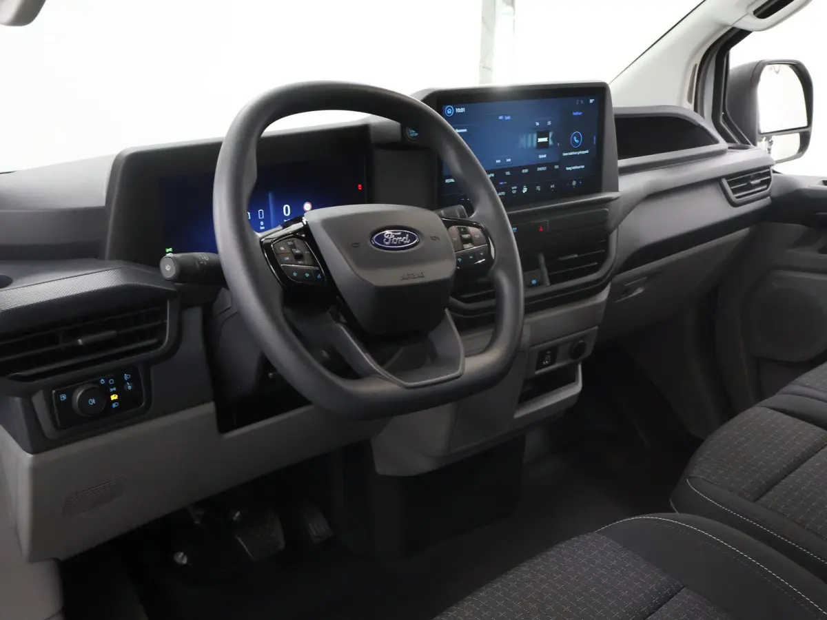 320 | 2.5 PHEV | L1 H1 | Trend | PLUG IN HYBRIDE | CLIMATE CONTROL | CRUISE CONTROL | PARKEERCAMERA | CARPLAY / ANDROID AUTO | LAADRUIMTE PAKKET | BIJRIJDERSBANK