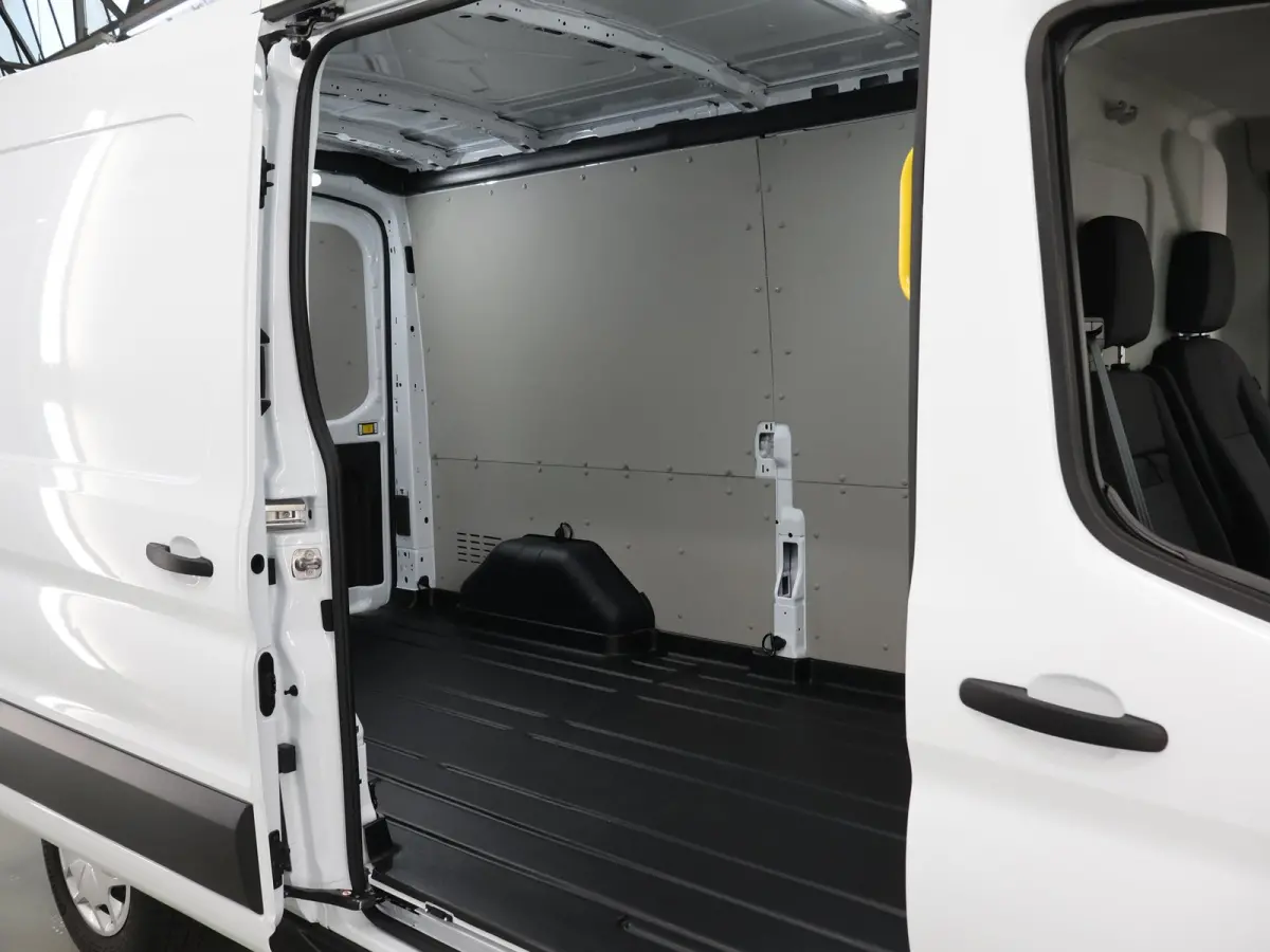350 | 2.0 TDCI | L3 H2 | Trend | TREKHAAK 2500 KG AHW | CLIMATE CONTROL | NAVIGATIE | PARKEERSENSOREN V+A | CRUISE CONTROL | BIJRIJDERSBANK | LAADRUIMTE PAKKET | APPLE CARPLAY / ANDROID AUTO