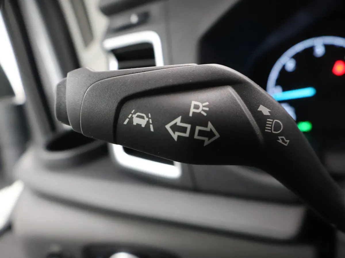 350 | 2.0 TDCI | L3 H2 | Trend | TREKHAAK 2500 KG AHW | CLIMATE CONTROL | NAVIGATIE | PARKEERSENSOREN V+A | CRUISE CONTROL | BIJRIJDERSBANK | LAADRUIMTE PAKKET | APPLE CARPLAY / ANDROID AUTO