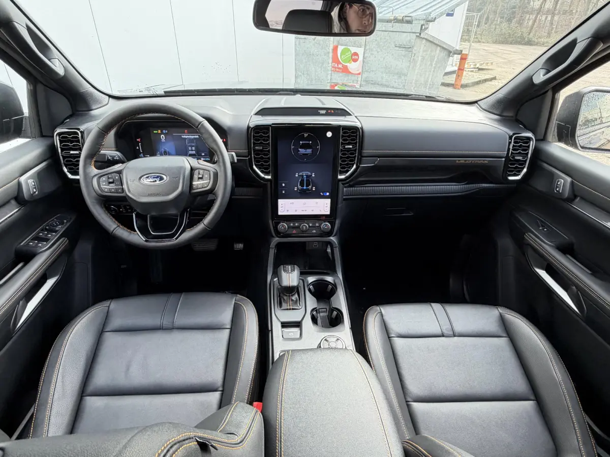 Wildtrak PHEV | DIRECT LEVERBAAR |  278PK | Trekhaak | Blis | 12" Infotainment scherm met SYNC 4 | Elektrisch 8-weg verstelbare en verwarmbare stoelen | 18" Lichtmetalen velgen