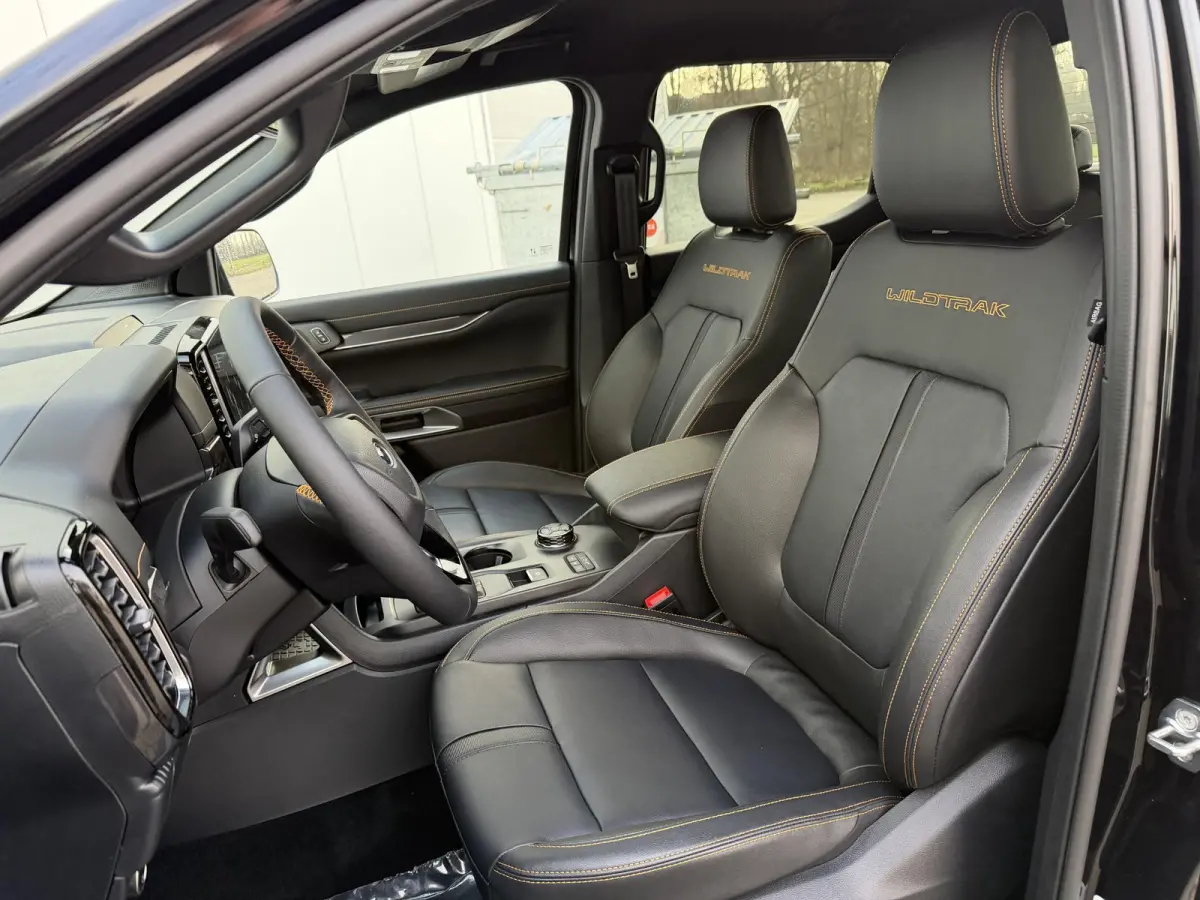 Wildtrak PHEV | DIRECT LEVERBAAR |  278PK | Trekhaak | Blis | 12" Infotainment scherm met SYNC 4 | Elektrisch 8-weg verstelbare en verwarmbare stoelen | 18" Lichtmetalen velgen