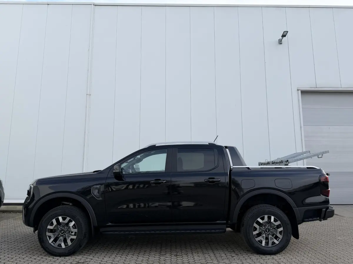 Wildtrak PHEV | DIRECT LEVERBAAR |  278PK | Trekhaak | Blis | 12" Infotainment scherm met SYNC 4 | Elektrisch 8-weg verstelbare en verwarmbare stoelen | 18" Lichtmetalen velgen