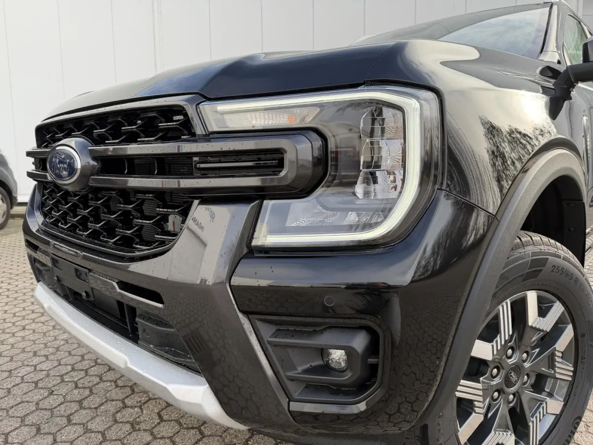 Wildtrak PHEV | DIRECT LEVERBAAR |  278PK | Trekhaak | Blis | 12" Infotainment scherm met SYNC 4 | Elektrisch 8-weg verstelbare en verwarmbare stoelen | 18" Lichtmetalen velgen