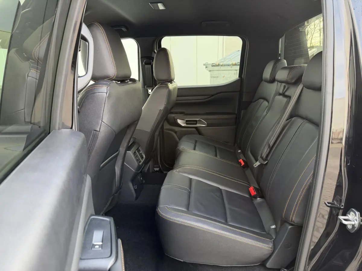 Wildtrak PHEV | DIRECT LEVERBAAR |  278PK | Trekhaak | Blis | 12" Infotainment scherm met SYNC 4 | Elektrisch 8-weg verstelbare en verwarmbare stoelen | 18" Lichtmetalen velgen