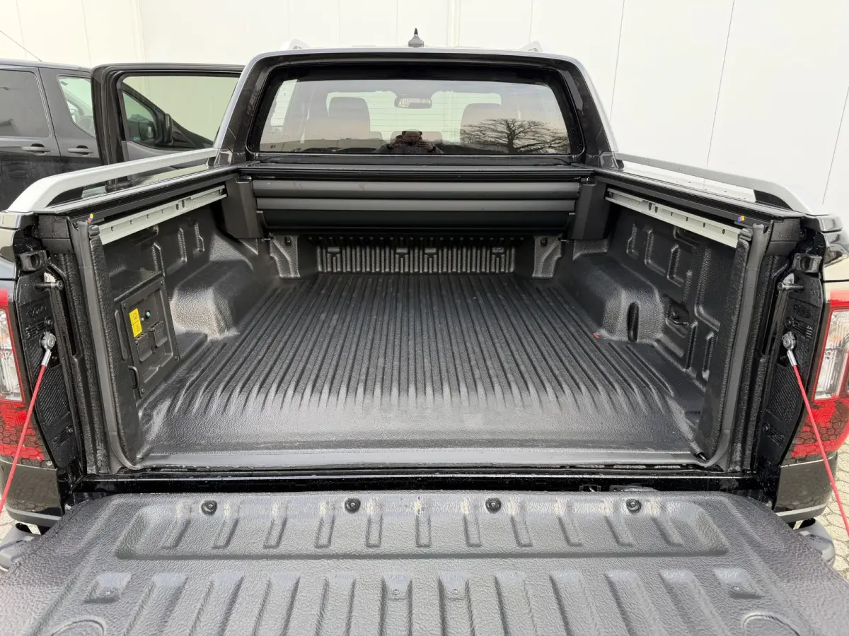 Wildtrak PHEV | DIRECT LEVERBAAR |  278PK | Trekhaak | Blis | 12" Infotainment scherm met SYNC 4 | Elektrisch 8-weg verstelbare en verwarmbare stoelen | 18" Lichtmetalen velgen