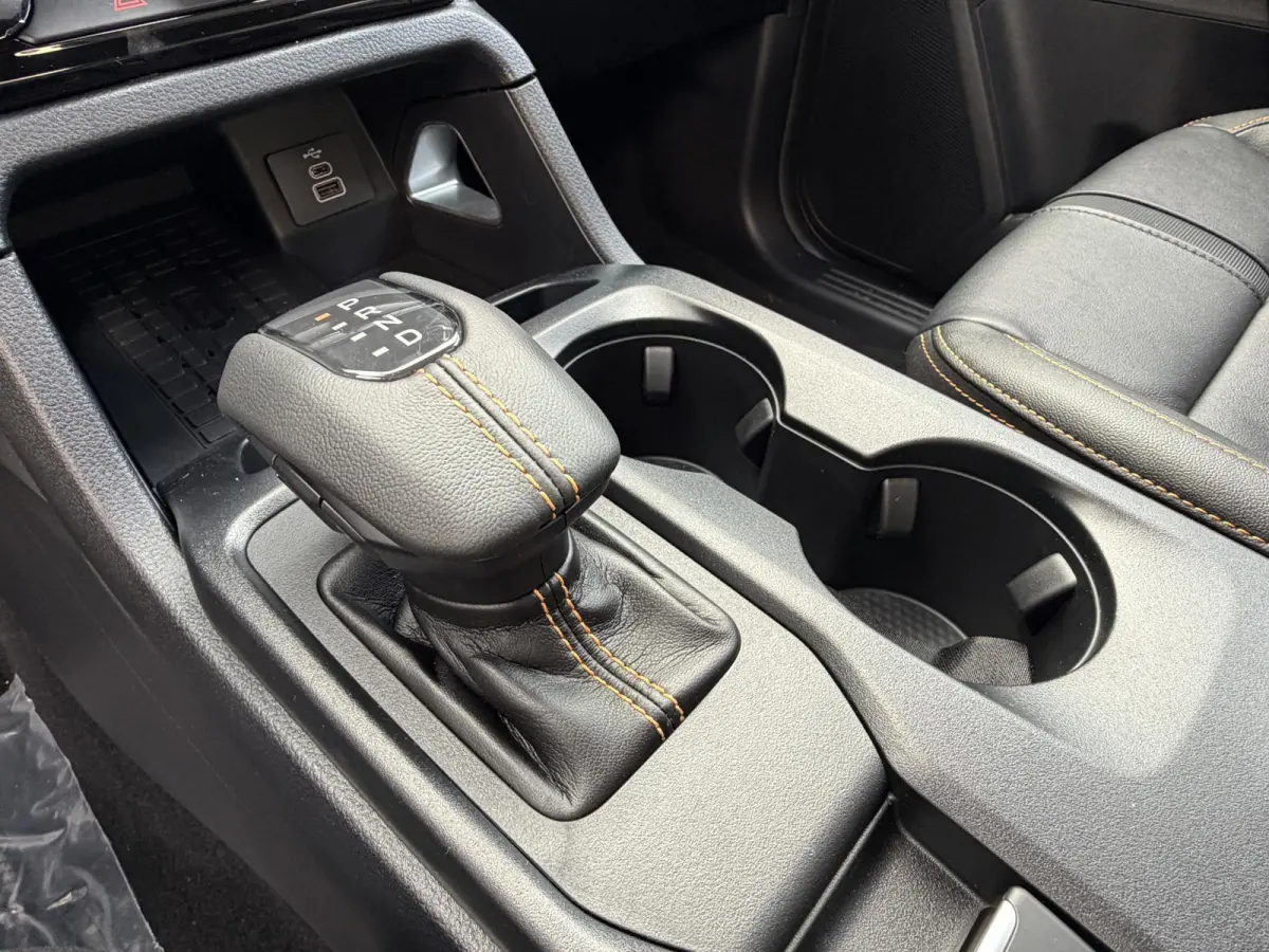 Wildtrak PHEV | DIRECT LEVERBAAR |  278PK | Trekhaak | Blis | 12" Infotainment scherm met SYNC 4 | Elektrisch 8-weg verstelbare en verwarmbare stoelen | 18" Lichtmetalen velgen