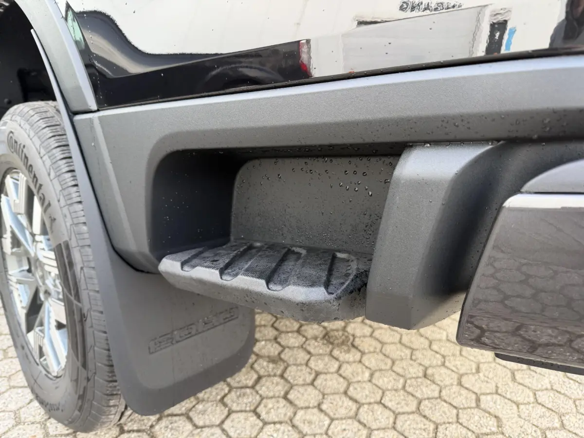 Wildtrak PHEV | DIRECT LEVERBAAR |  278PK | Trekhaak | Blis | 12" Infotainment scherm met SYNC 4 | Elektrisch 8-weg verstelbare en verwarmbare stoelen | 18" Lichtmetalen velgen