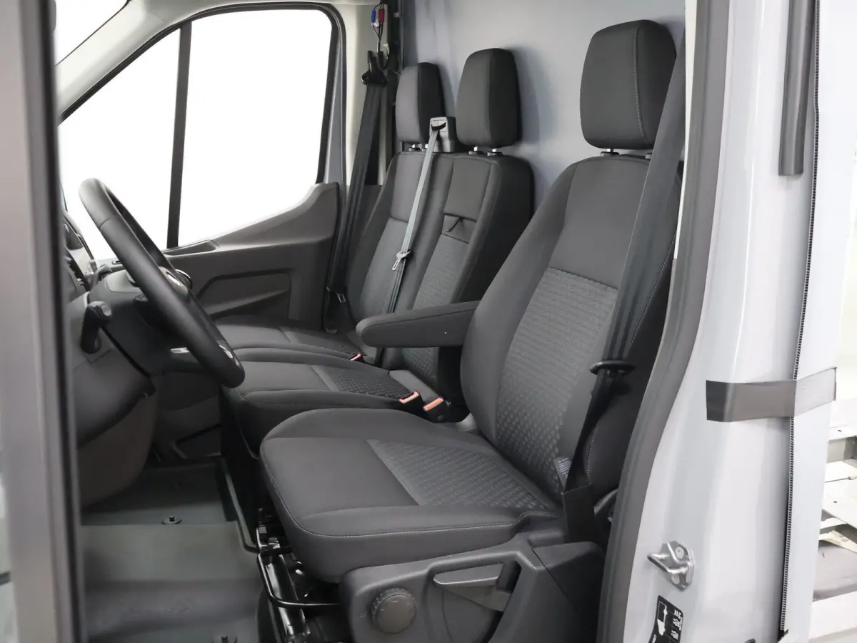 350 2.0 TDCI L4H1 Trend Bakwagen | Uit voorraad leverbaar | Karhof Gesloten bak + Overloopklep Kenteken 2024 | Bluetooth | Cruise Control | Voorruitverwarming | Laadvermogen 1200KG + |
