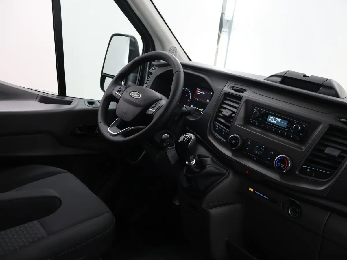 350 2.0 TDCI L4H1 Trend Bakwagen | Uit voorraad leverbaar | Karhof Gesloten bak + Overloopklep Kenteken 2024 | Bluetooth | Cruise Control | Voorruitverwarming | Laadvermogen 1200KG + |