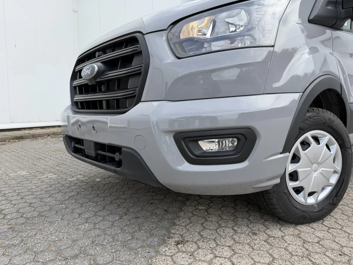 350 2.0 TDCI L4H1 Trend Bakwagen | Uit voorraad leverbaar | Karhof Gesloten bak + Overloopklep Kenteken 2024 | Bluetooth | Cruise Control | Voorruitverwarming | Laadvermogen 1200KG + |
