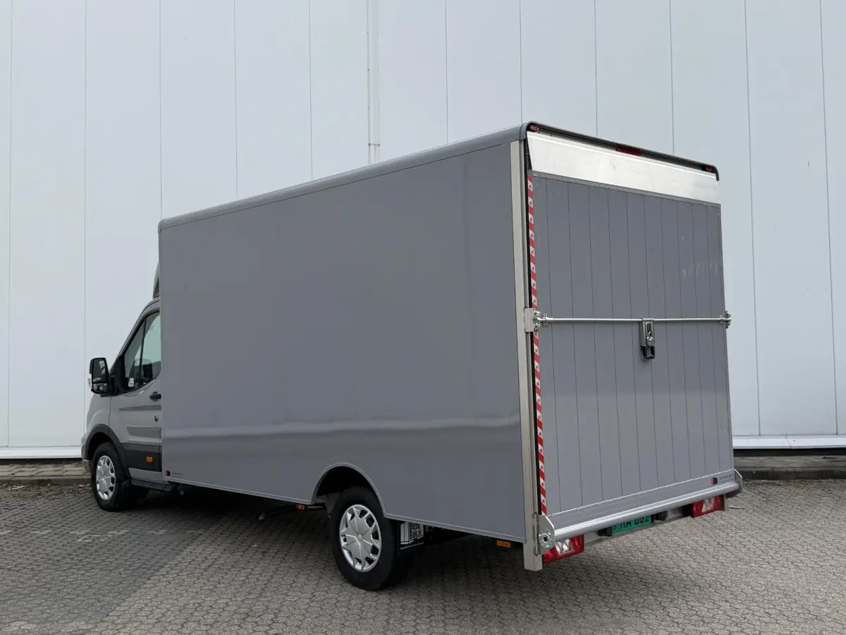 350 2.0 TDCI L4H1 Trend Bakwagen | Uit voorraad leverbaar | Karhof Gesloten bak + Overloopklep Kenteken 2024 | Bluetooth | Cruise Control | Voorruitverwarming | Laadvermogen 1200KG + |