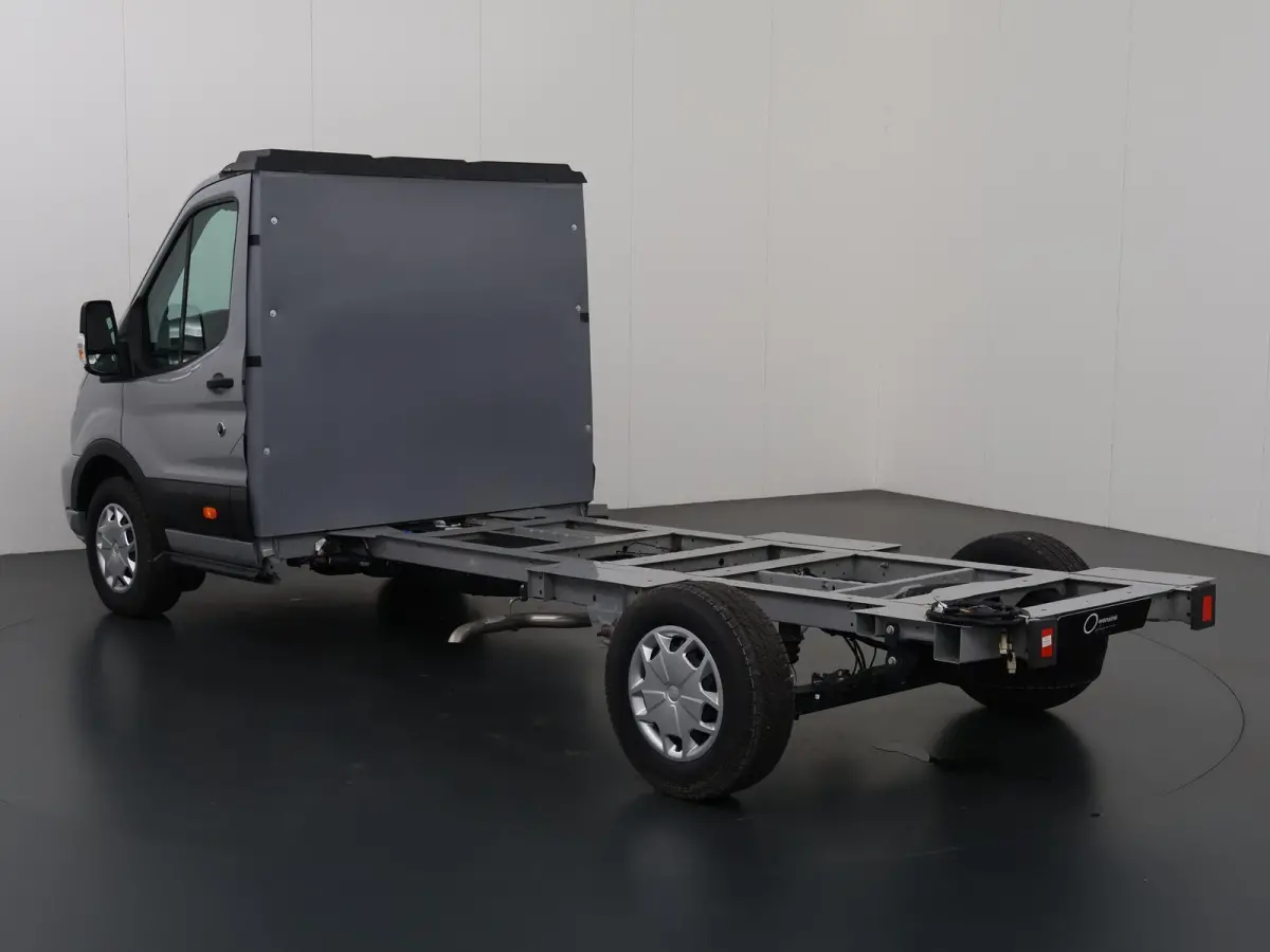 350 2.0 TDCI L4H1 Trend Bakwagen | Uit voorraad leverbaar | Karhof Gesloten bak + Overloopklep Kenteken 2024 | Bluetooth | Cruise Control | Voorruitverwarming | Laadvermogen 1200KG + |