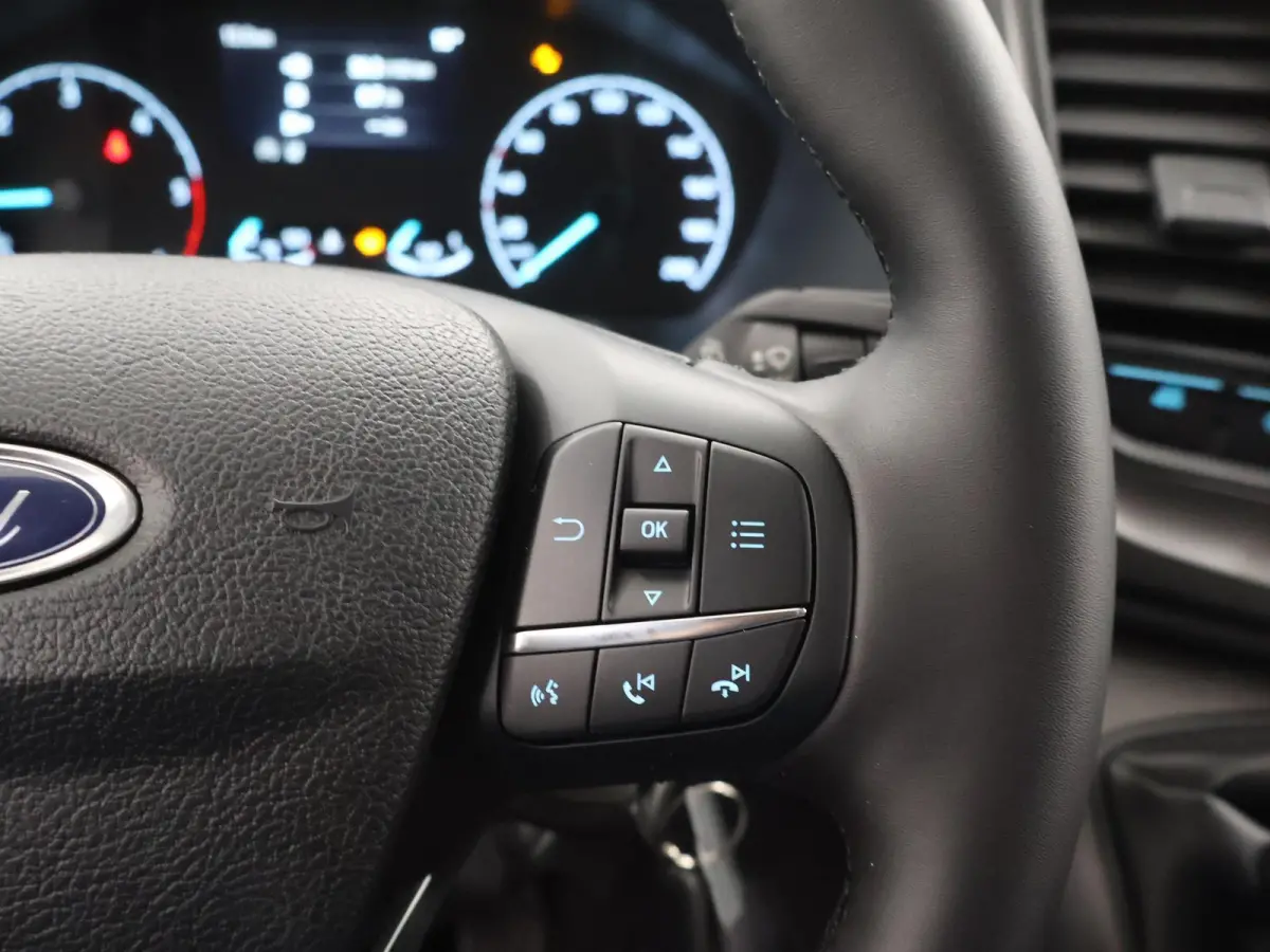 350 2.0 TDCI L4H1 Trend Bakwagen | Uit voorraad leverbaar | Karhof Gesloten bak + Overloopklep Kenteken 2024 | Bluetooth | Cruise Control | Voorruitverwarming | Laadvermogen 1200KG + |