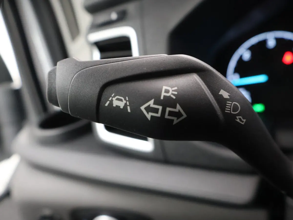 350 | 2.0 TDCI | L3 H2 | Trend | TREKHAAK 2500 KG AHW | CLIMATE CONTROL | NAVIGATIE | PARKEERSENSOREN V+A | CRUISE CONTROL | BIJRIJDERSBANK | LAADRUIMTE PAKKET | APPLE CARPLAY / ANDROID AUTO