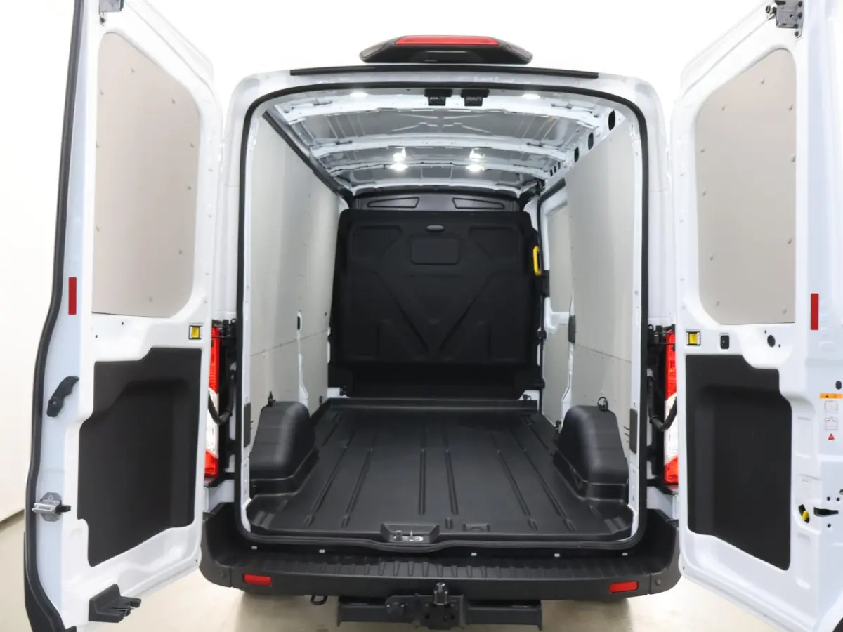 350 | 2.0 TDCI | L3 H2 | Trend | TREKHAAK 2500 KG AHW | CLIMATE CONTROL | NAVIGATIE | PARKEERSENSOREN V+A | CRUISE CONTROL | BIJRIJDERSBANK | LAADRUIMTE PAKKET | APPLE CARPLAY / ANDROID AUTO