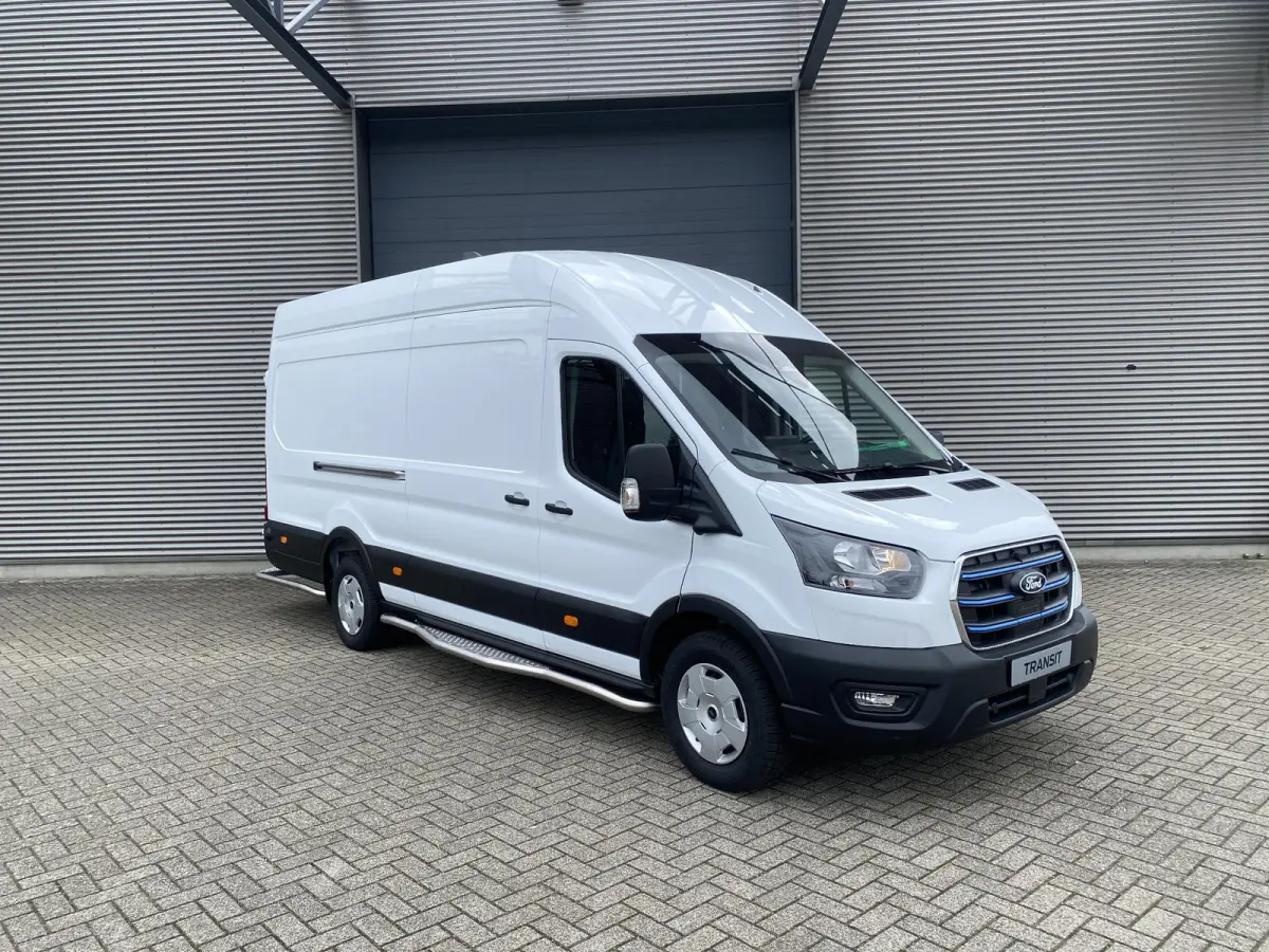 350 L4H3 Trend 184pk RWD 68 KWh | Direct leverbaar | Navigation Pack | Doorloopfunctie cabine | XL laadkabel | All Weather banden | Vehicle Integration System | PRIJS o.b.v. SUBCONTRACTOR