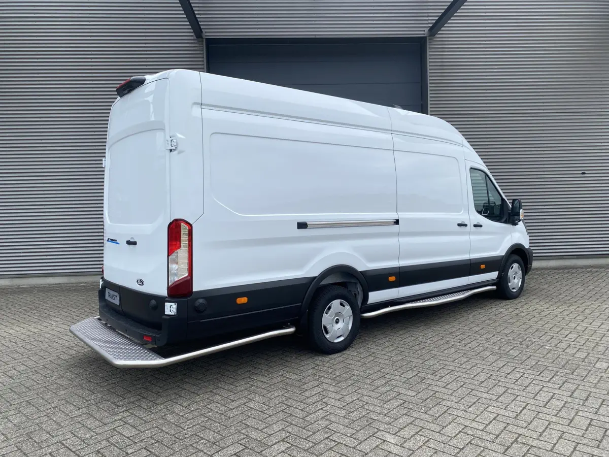350 L4H3 Trend 184pk RWD 68 KWh | Direct leverbaar | Navigation Pack | Doorloopfunctie cabine | XL laadkabel | All Weather banden | Vehicle Integration System | PRIJS o.b.v. SUBCONTRACTOR