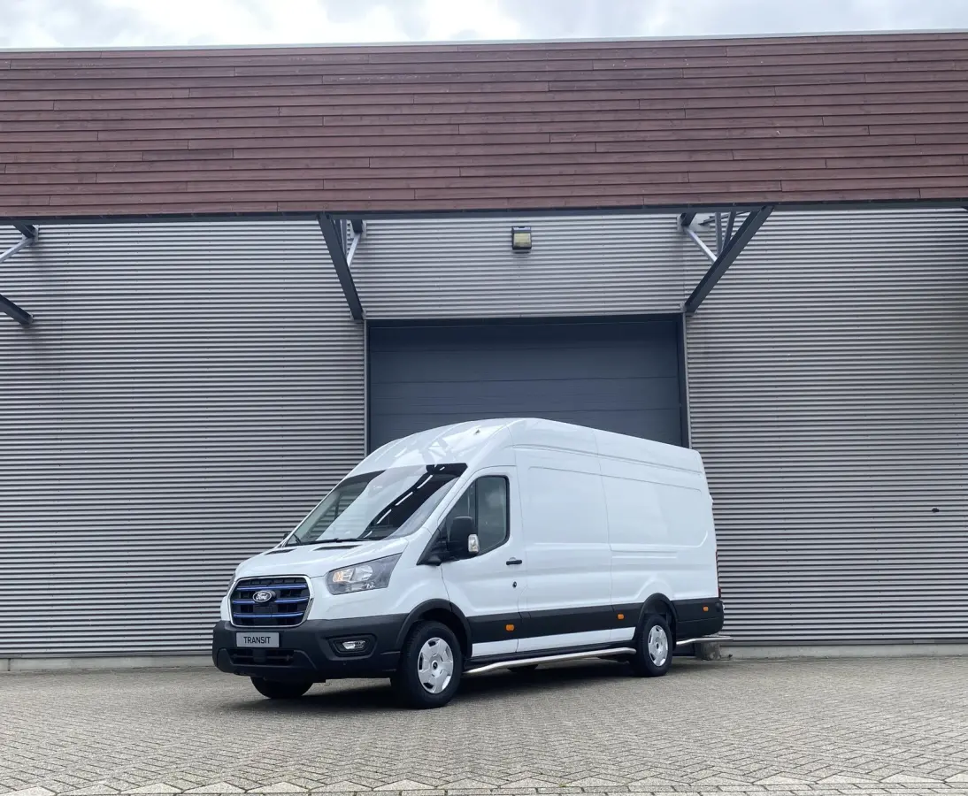 350 L4H3 Trend 184pk RWD 68 KWh | Direct leverbaar | Navigation Pack | Doorloopfunctie cabine | XL laadkabel | All Weather banden | Vehicle Integration System | PRIJS o.b.v. SUBCONTRACTOR