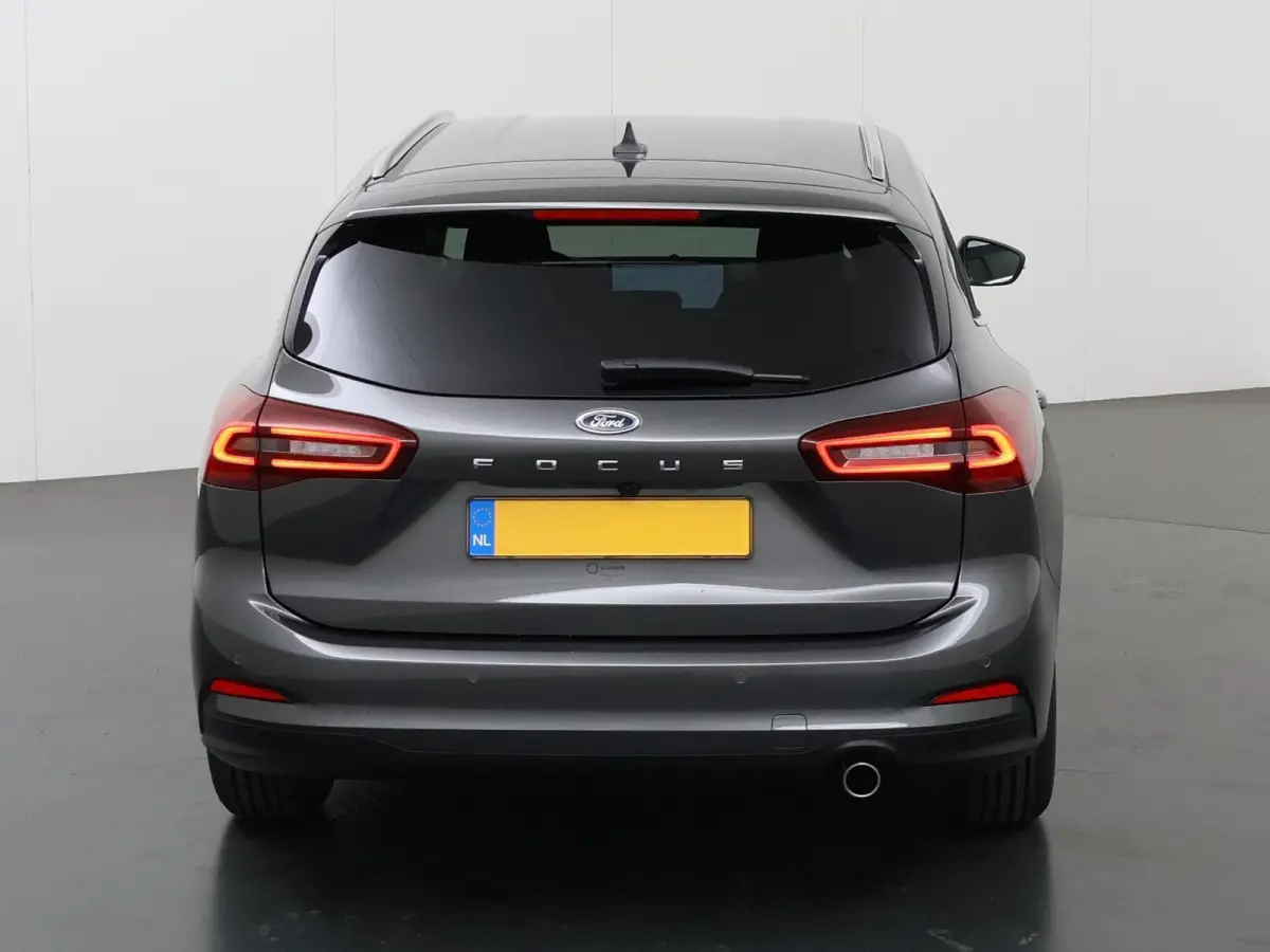 1.0 EcoBoost Hybrid Titanium Winterpack | Driver Assistance Pack