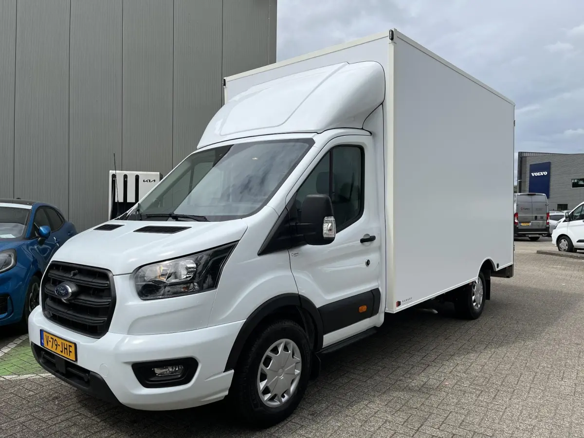 350 2.0 TDCI L4H1 Trend Bakwagen | Karhof Opbouw Gesloten Deuren | BPM Voordeel | Cruise Control | Voorruitverwarming | Laadvermogen 1303 KG | Sync4 |