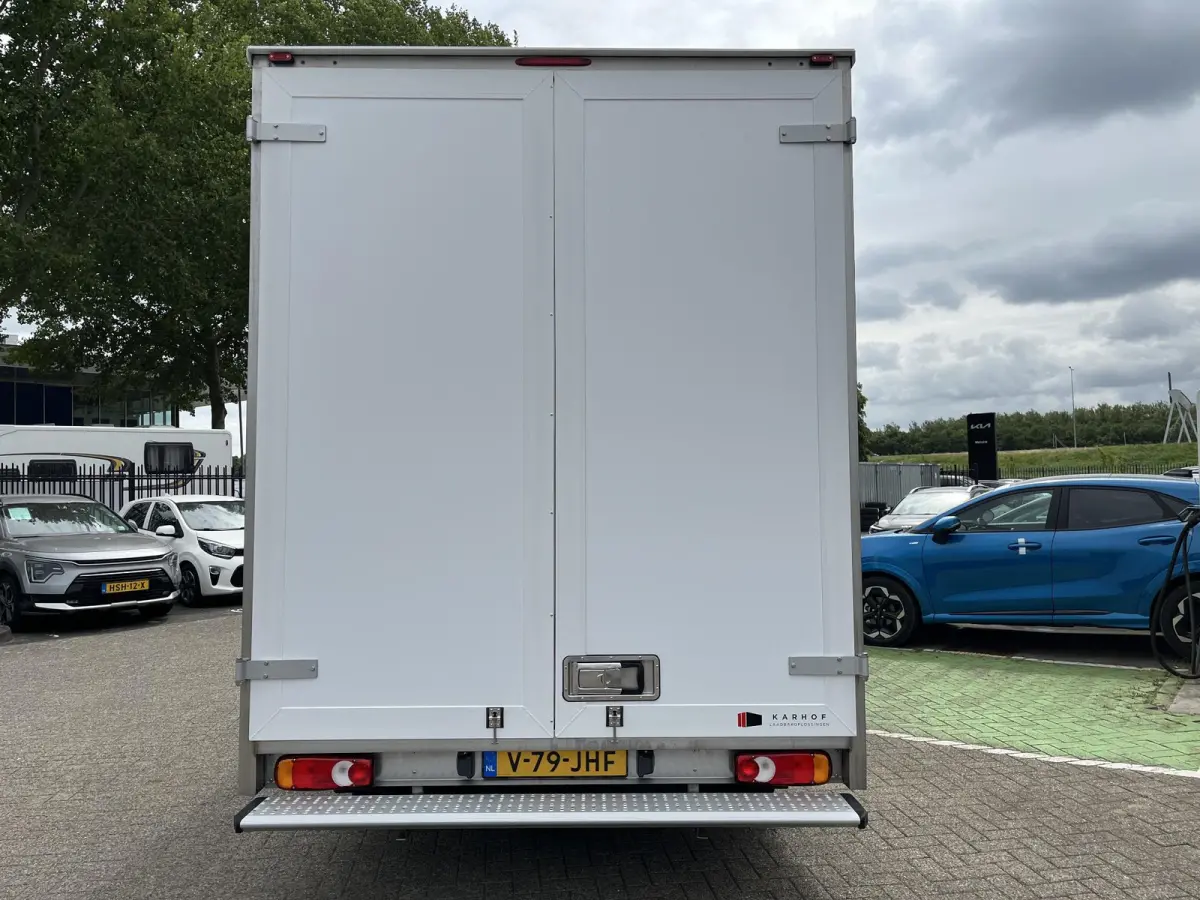 350 2.0 TDCI L4H1 Trend Bakwagen | Karhof Opbouw Gesloten Deuren | BPM Voordeel | Cruise Control | Voorruitverwarming | Laadvermogen 1303 KG | Sync4 |