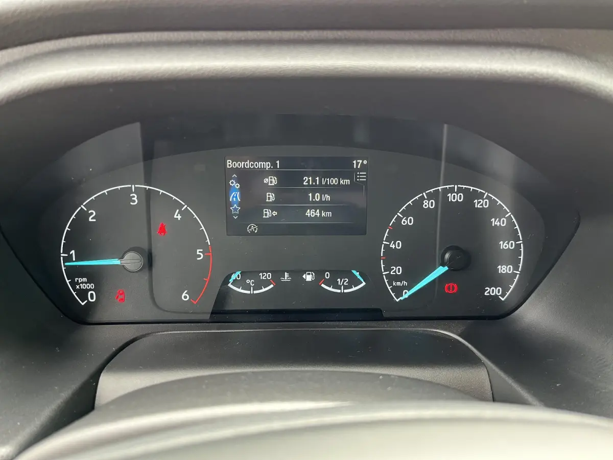 350 2.0 TDCI L4H1 Trend Bakwagen | Karhof Opbouw Gesloten Deuren | BPM Voordeel | Cruise Control | Voorruitverwarming | Laadvermogen 1303 KG | Sync4 |
