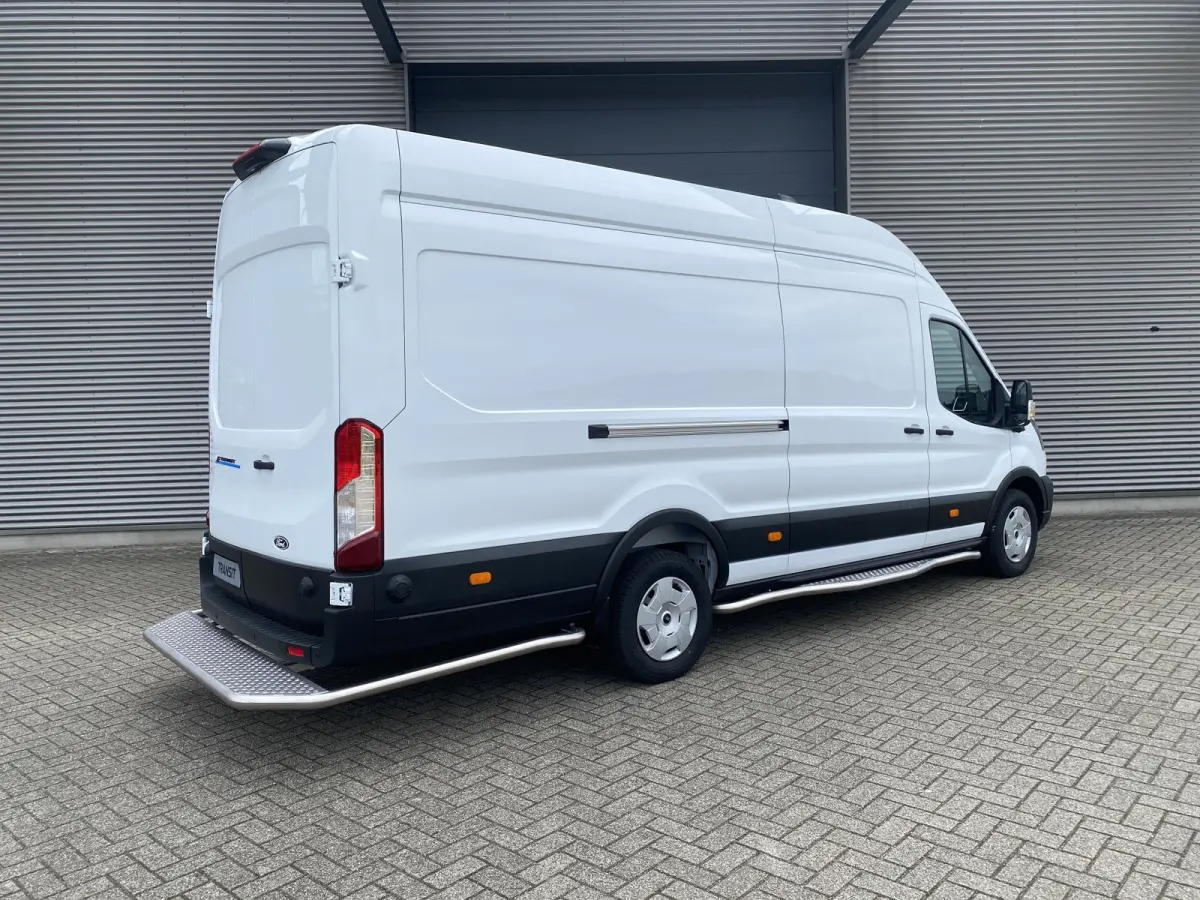 350 L4H3 Trend 184pk RWD 68 KWh | Direct leverbaar | Navigation Pack | Doorloopfunctie cabine | XL laadkabel | All Weather banden | Vehicle Integration System | PRIJS o.b.v. SUBCONTRACTOR