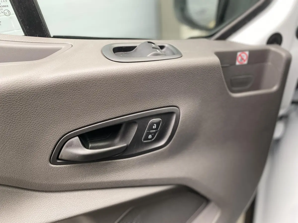 350 L4H3 Trend 184pk RWD 68 KWh | Direct leverbaar | Navigation Pack | Doorloopfunctie cabine | XL laadkabel | All Weather banden | Vehicle Integration System | PRIJS o.b.v. SUBCONTRACTOR