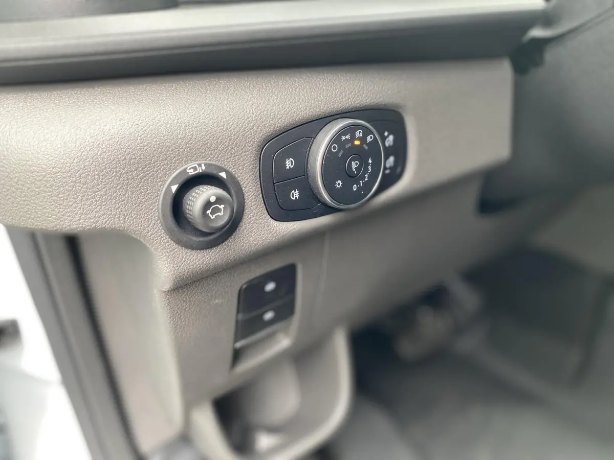 350 L4H3 Trend 184pk RWD 68 KWh | Direct leverbaar | Navigation Pack | Doorloopfunctie cabine | XL laadkabel | All Weather banden | Vehicle Integration System | PRIJS o.b.v. SUBCONTRACTOR