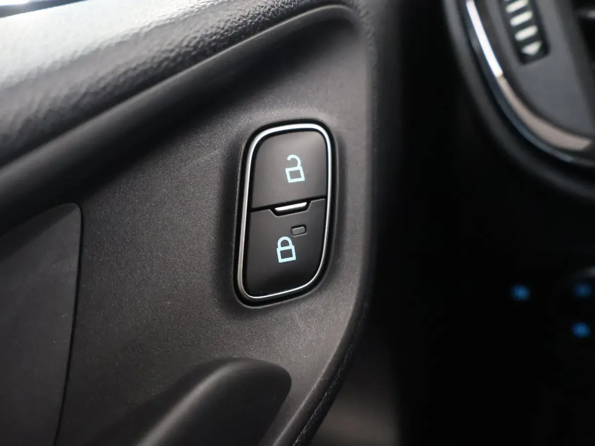 1.0 EcoBoost Connected | Navigatie | Airconditioning | Cruise Control |